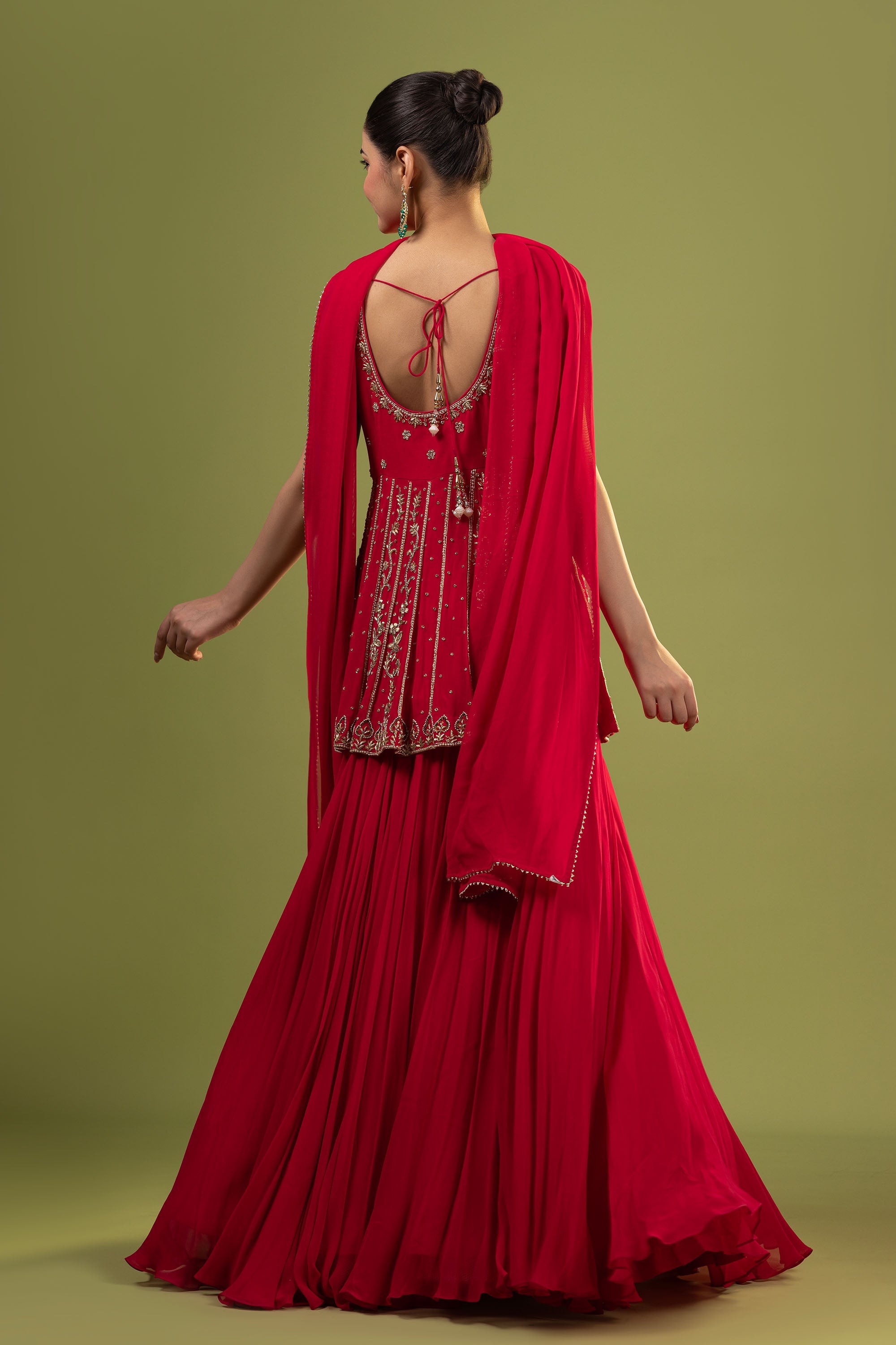 Red short peplum with sharara