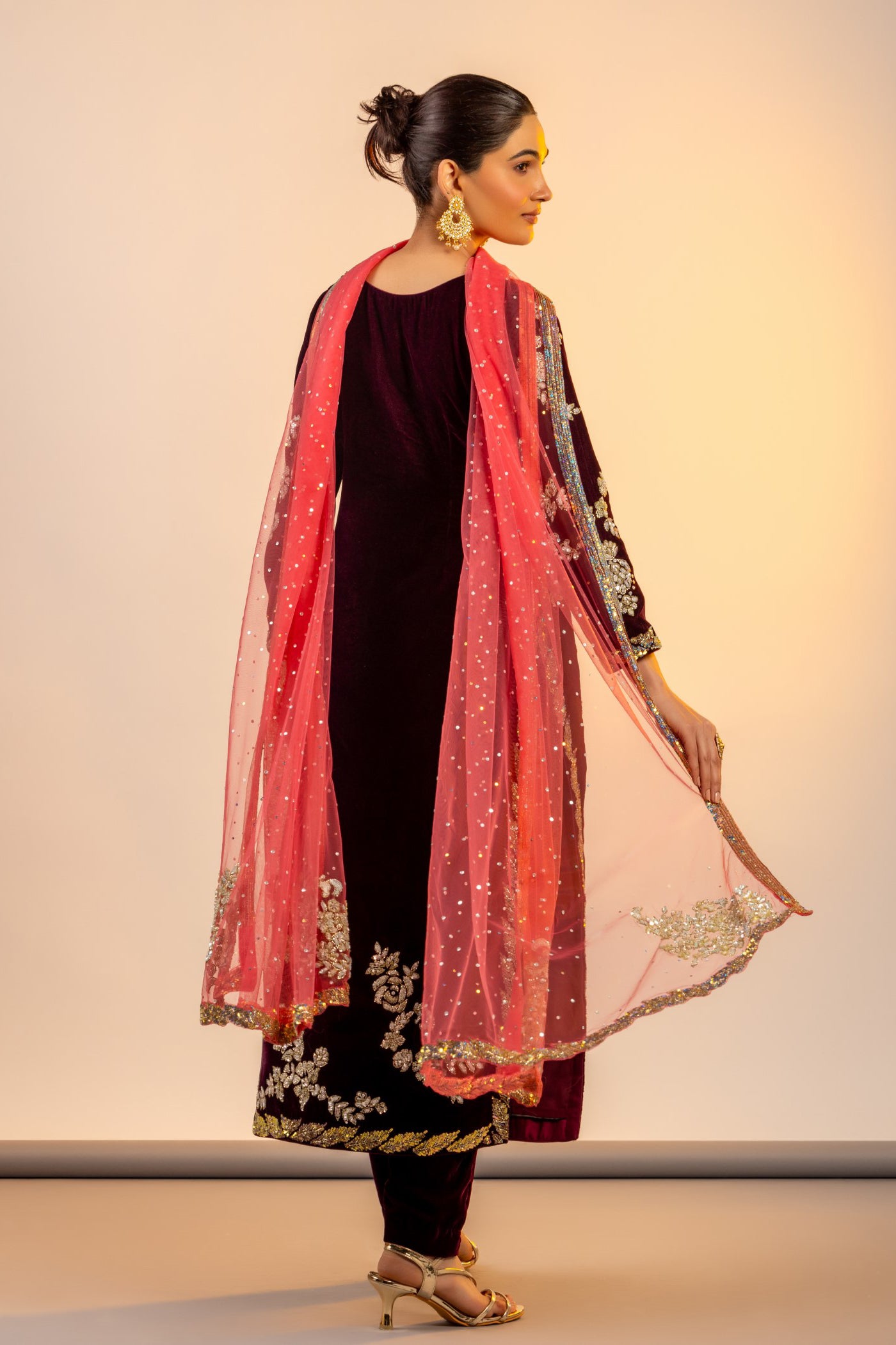 Wine velvet swarosvki studded straight shirt and pants