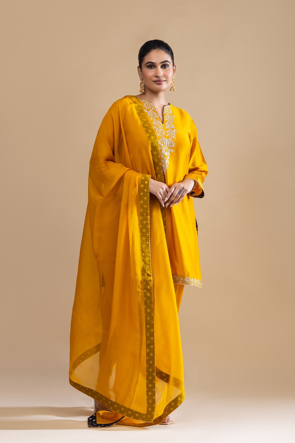 Sunehra Aangan Dhoti Kurta Set