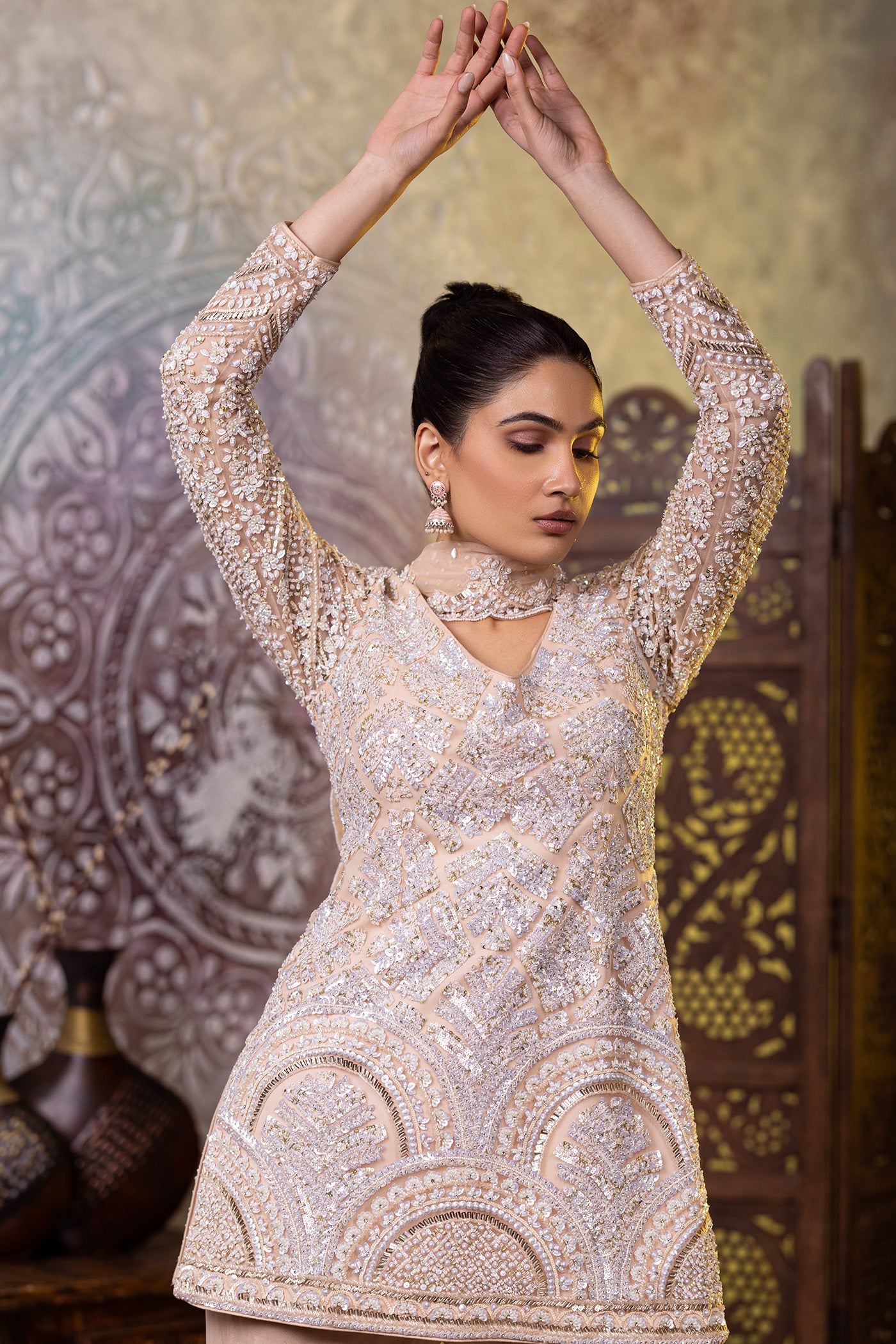 Cream net work short shirt