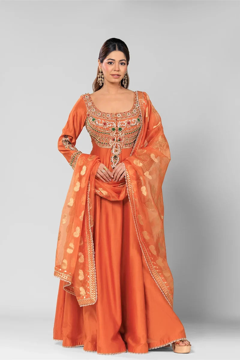 Karwa Chauth Outfit Ideas 2026: Sarees and Suits That Photograph Beautifully