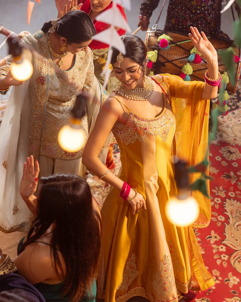 Trending Punjabi Suits to Rock This Baisakhi