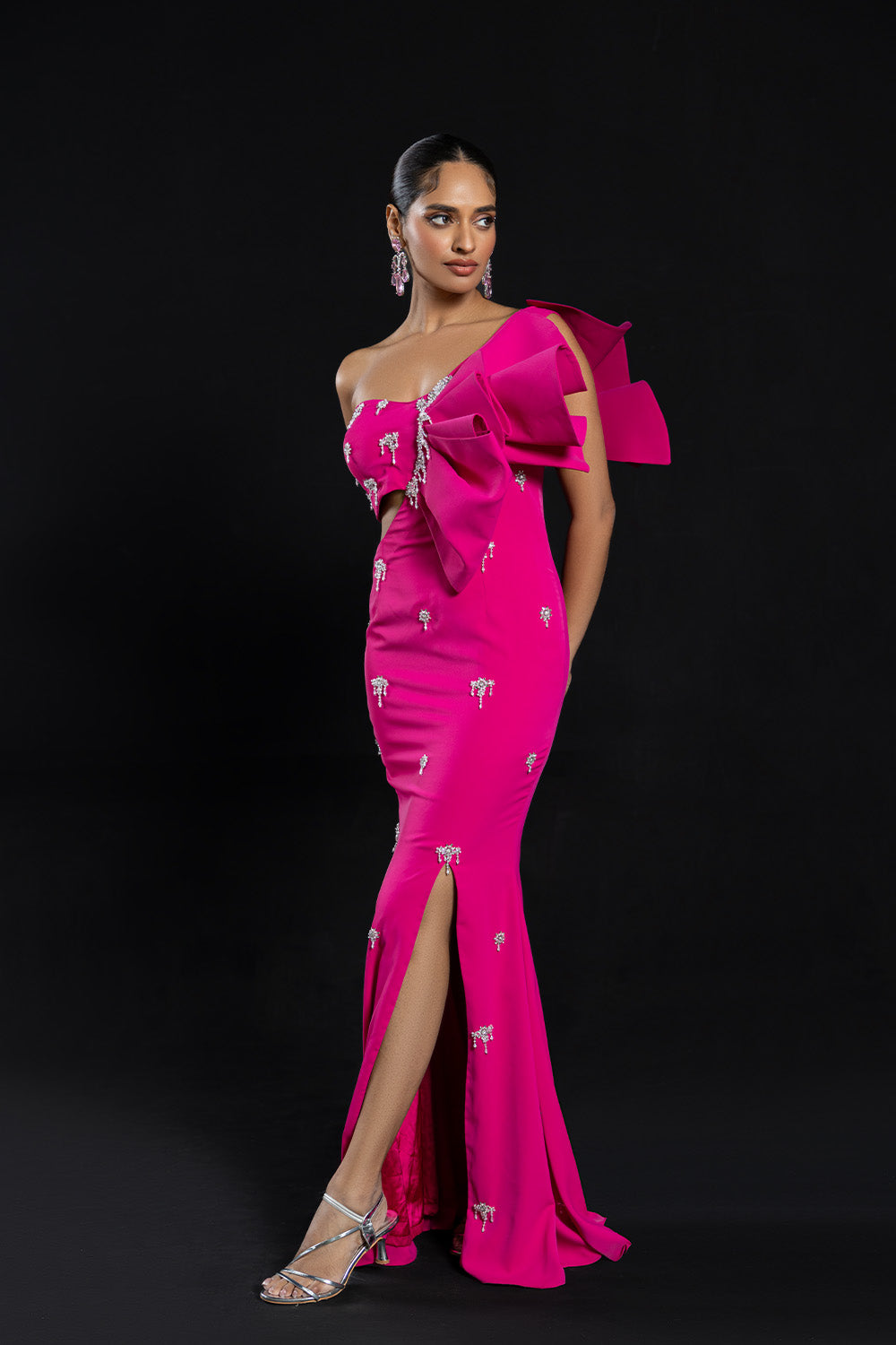 GLAM WAVE GOWN - Roop Vatika Official