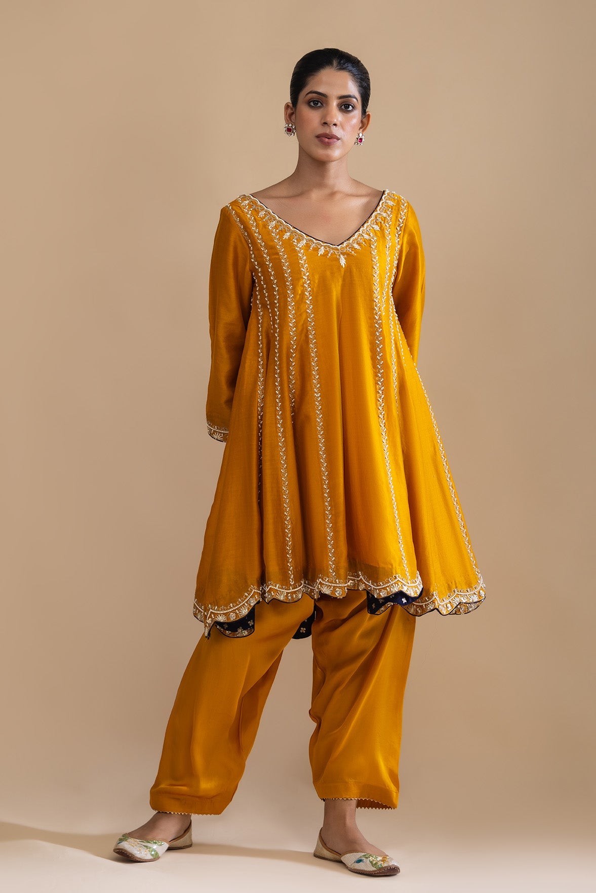 Sunehri Adaa Anarkali Ensemble