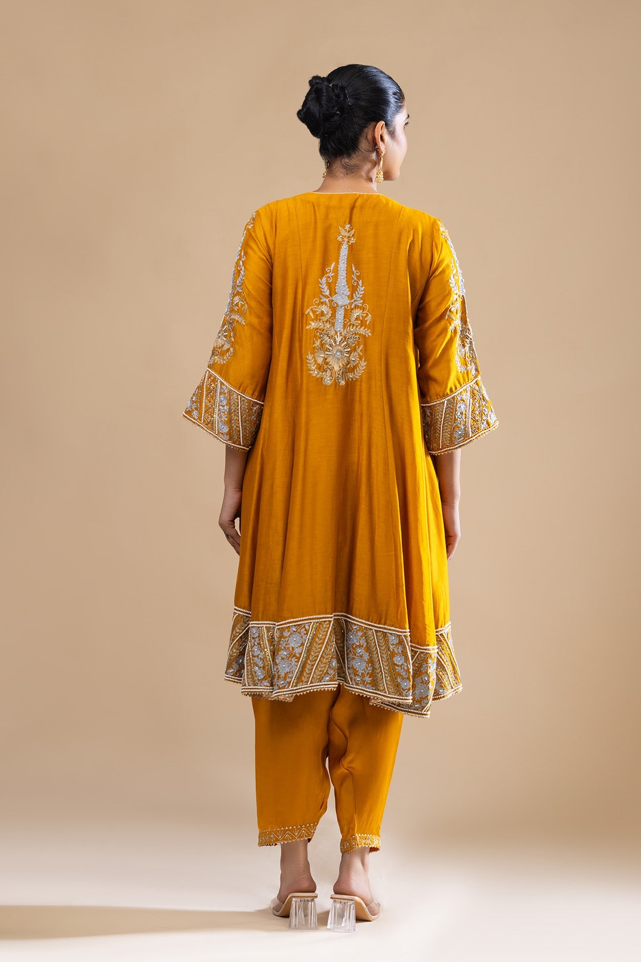 Noor-e-Kanwal Anarkali Salwaar Ensemble