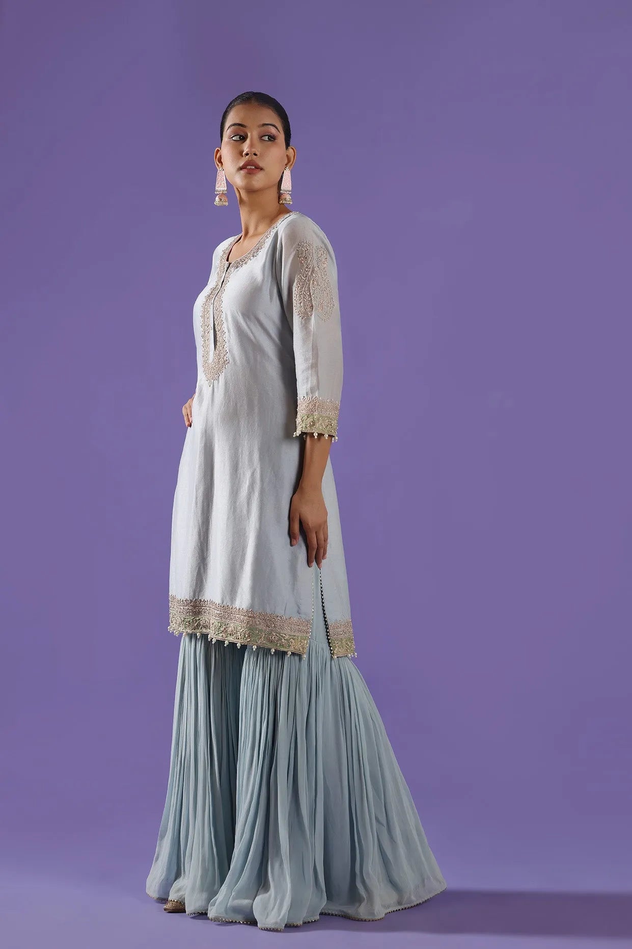 Neelam Tara Garara set