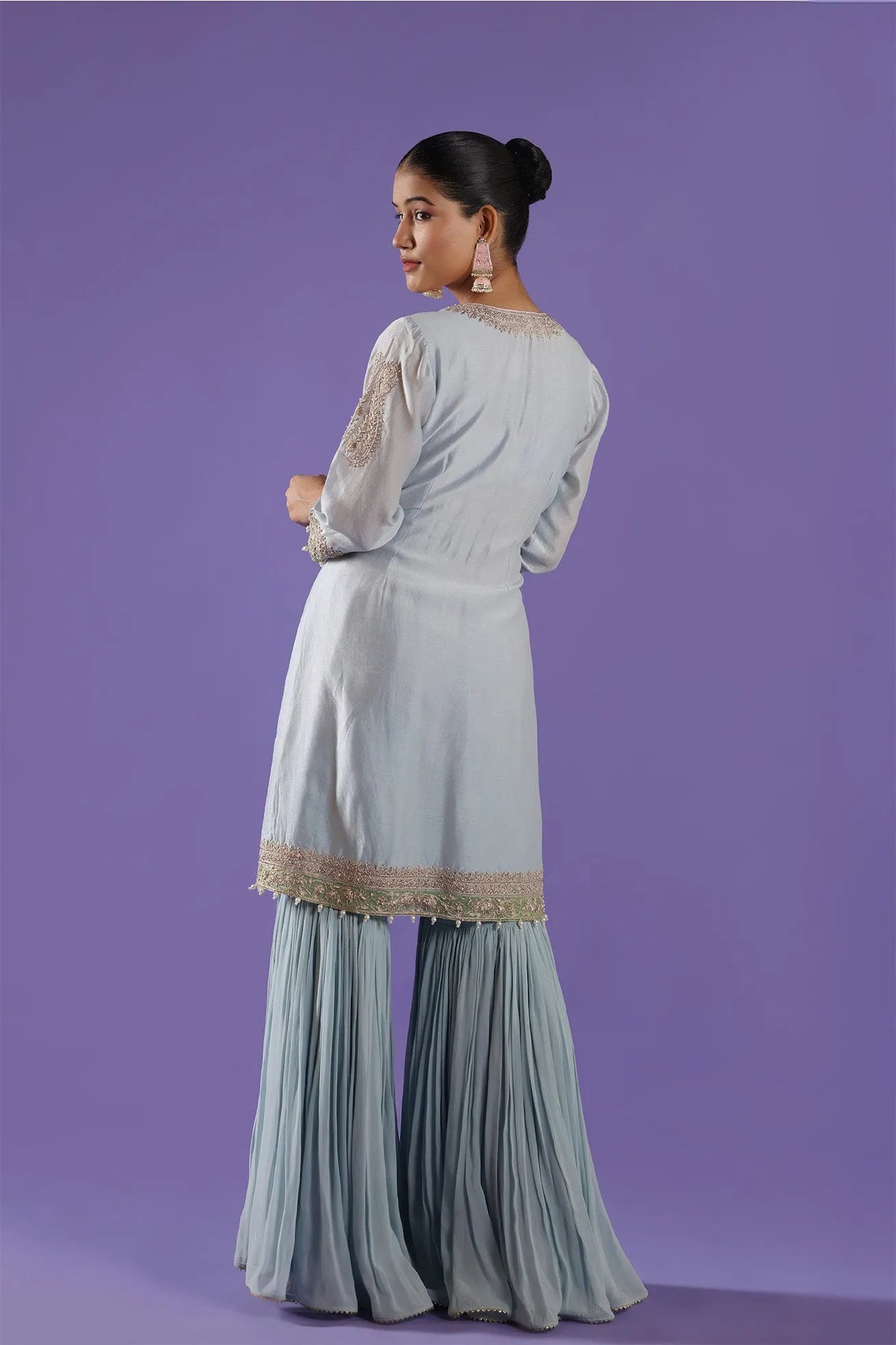 Neelam Tara Garara set