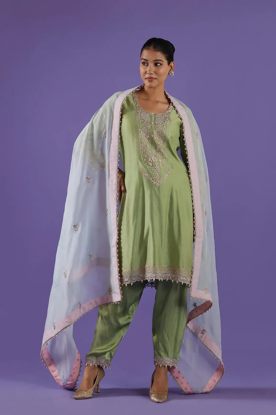 Tvarita Choga salwar set