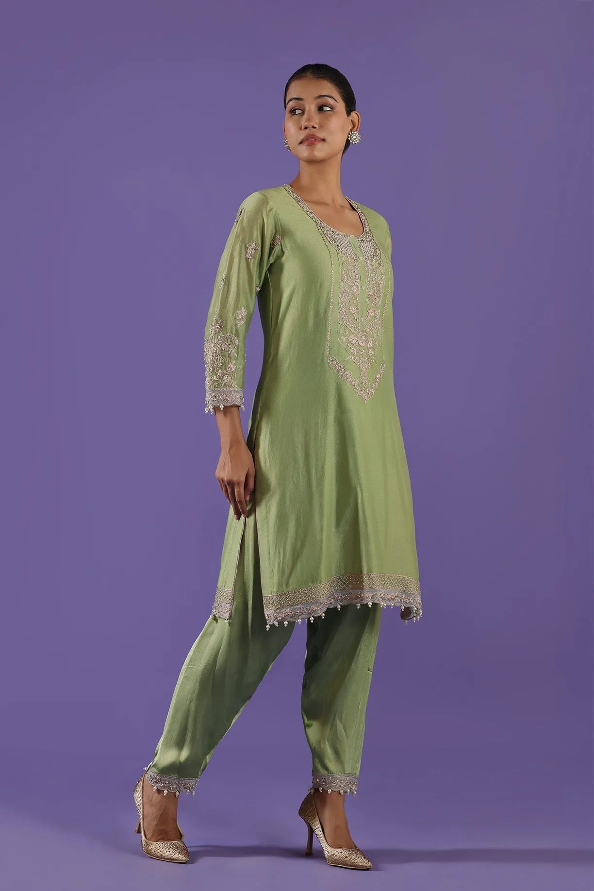 Tvarita Choga salwar set